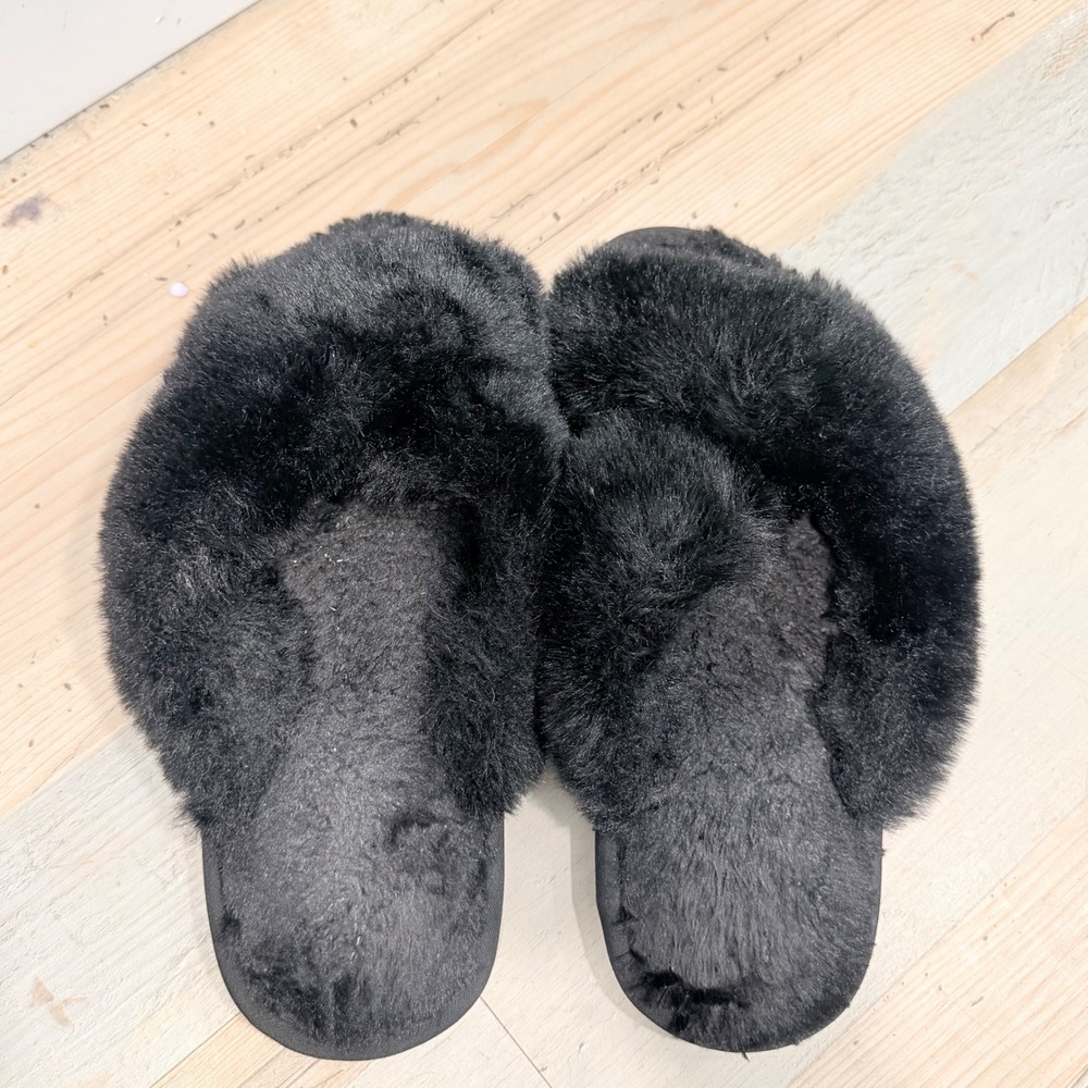 Faux Fur Criss Cross Slide Slippers Size 7-8 Black Fuzzy Open Toe House Shoes